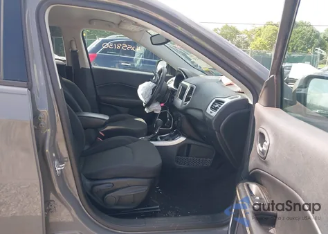 2019 Jeep Compass Upland Edition 4X4 из США, поврежденный, VIN 3C4NJDAB2KT781328